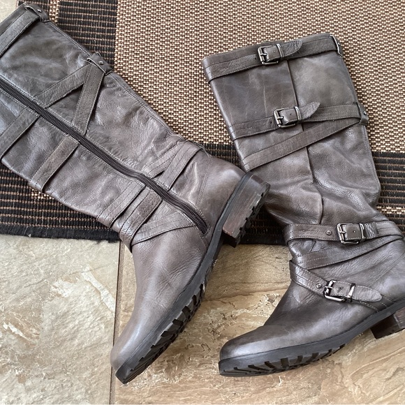 Michael Kors Lots of Ava knee high strap & Buckle boots size 9 Grey LEATHER - Picture 2 of 6